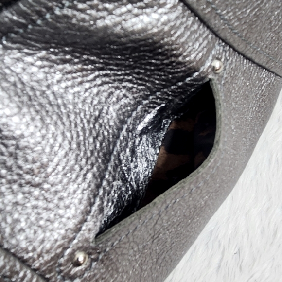 B MAKOWSKY Silver Soft Leather Shoulder Bag - Picture 9 of 16